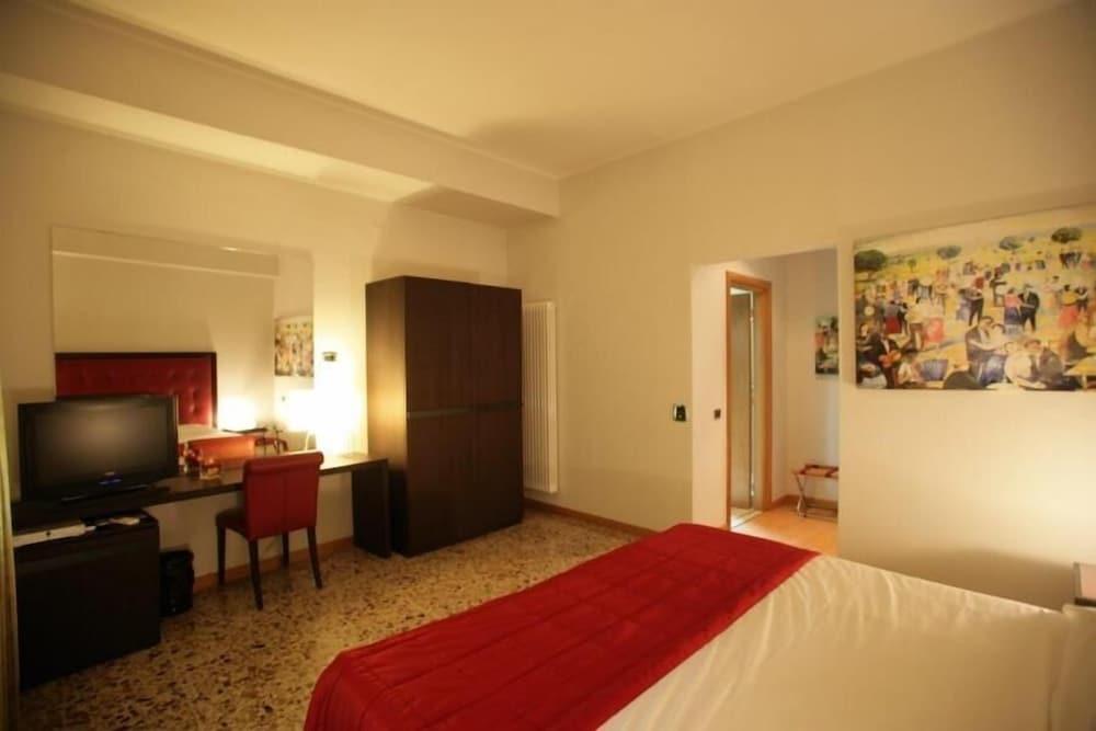 Hotel Piazza Marconi Cassino Exterior foto